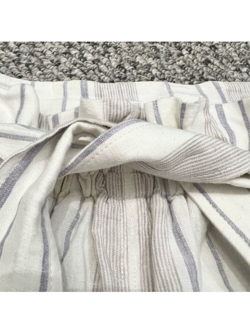 Aritzia Wilfred Gelas 100% linen striped belted paper bag shorts 2 - Picture 8 of 11